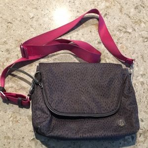 Lululemon purse